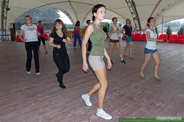 38425_zumba140706_12.jpg
